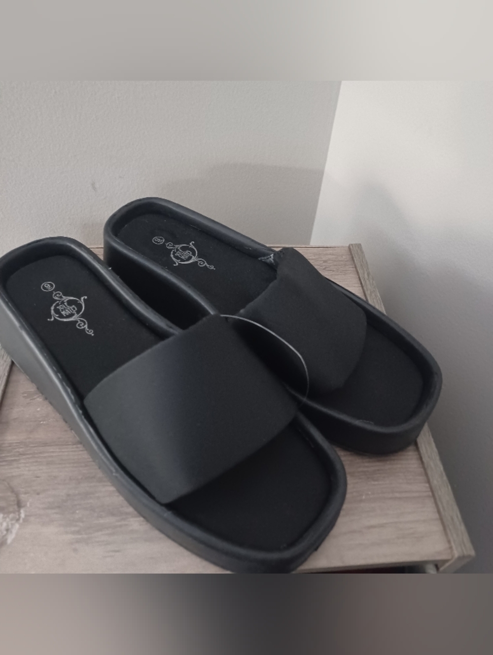 Soulmates Wedge Square Toe Platform Slides Sz 9